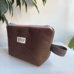 Kosmetyczka brązowa mała