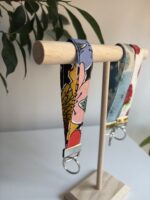 Kolorowy brelok w kwiaty