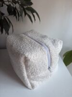 Duża kosmetyczka jasny baranek