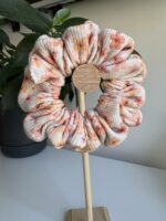 Mała pastelowa gumka w kwiatki - obrazek 2