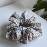 Gumka w niebieskie kwiatki