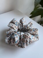 Gumka w niebieskie kwiatki