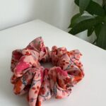 Kolorowa gumka w kwiaty - maxi