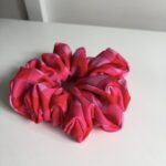Maxi gumka w różową kratkę